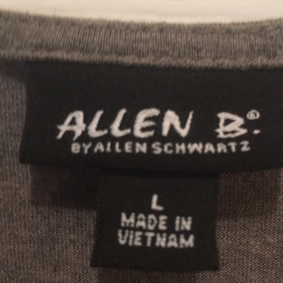 Allen b/ button blouse - Picture 2 of 7